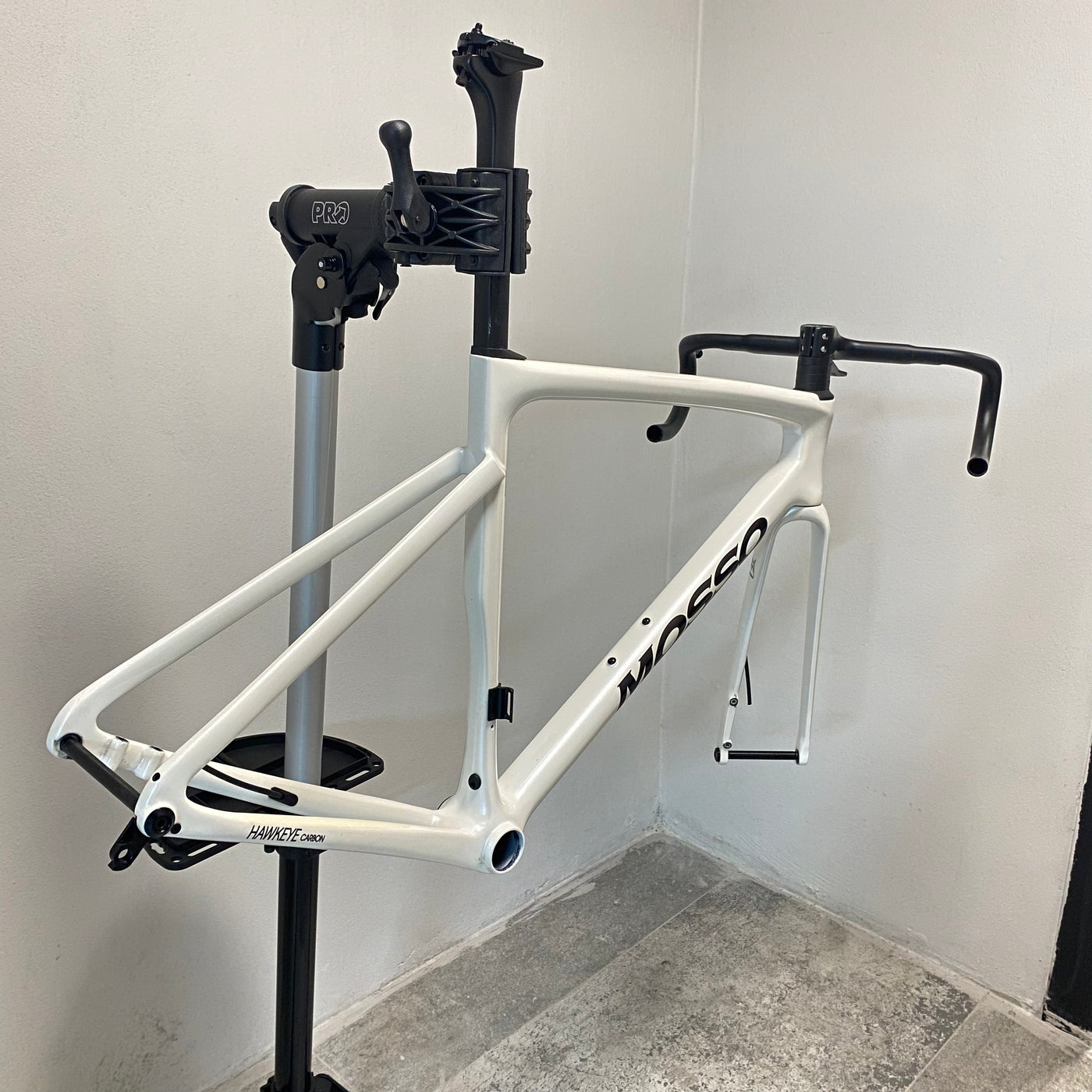 MOSSO FALCON SR CARBON M BEDEN + ENTEGRE GİDON