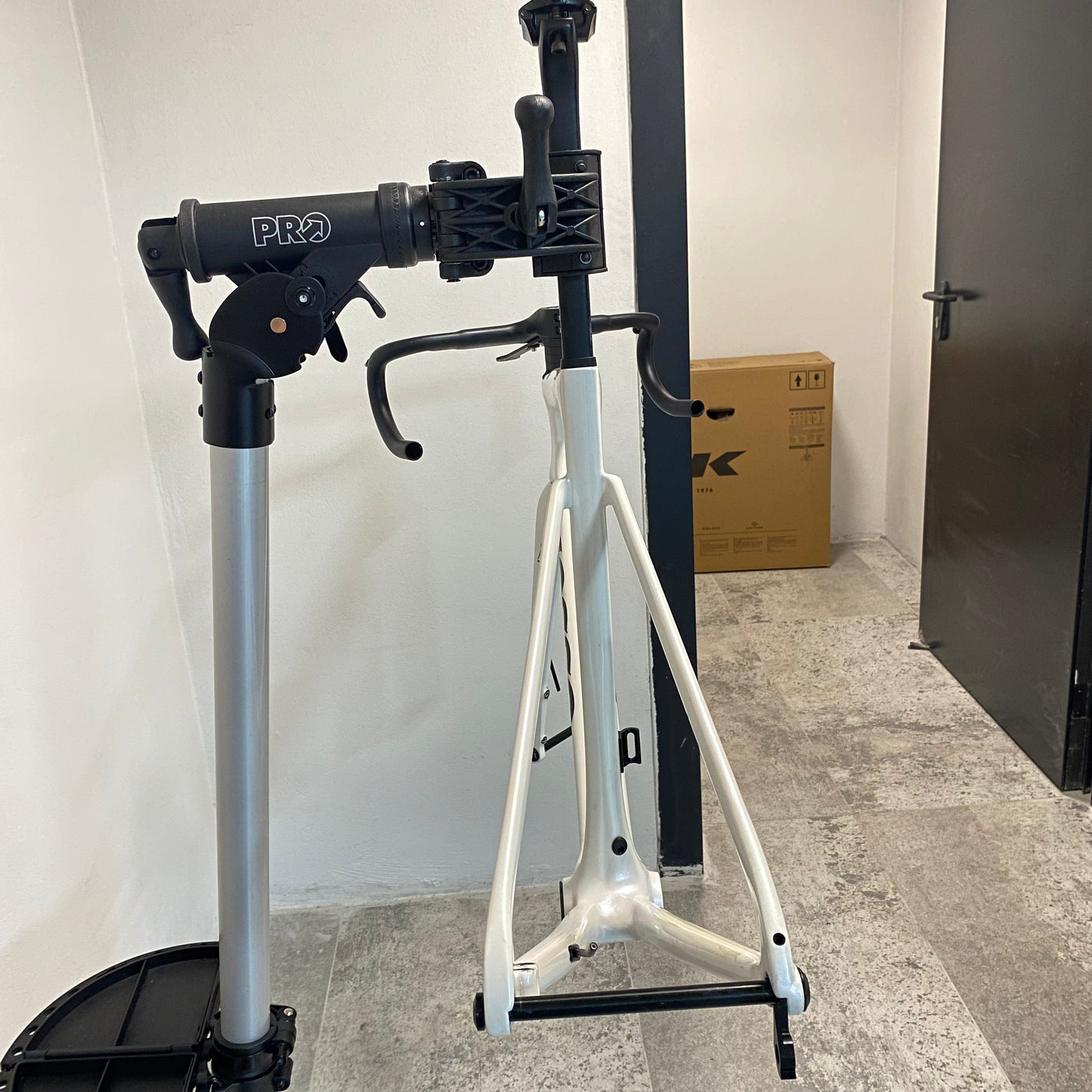 MOSSO FALCON SR CARBON M BEDEN + ENTEGRE GİDON