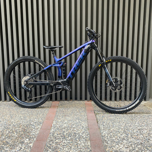 TREK RAİL  E-BİKE M BEDEN