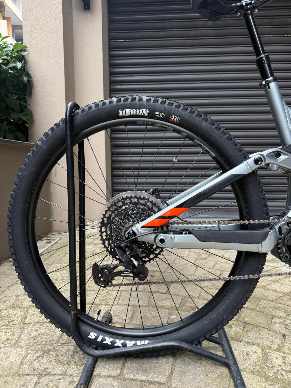 CANNONDALE MOTERRA E-BİKE M BEDEN